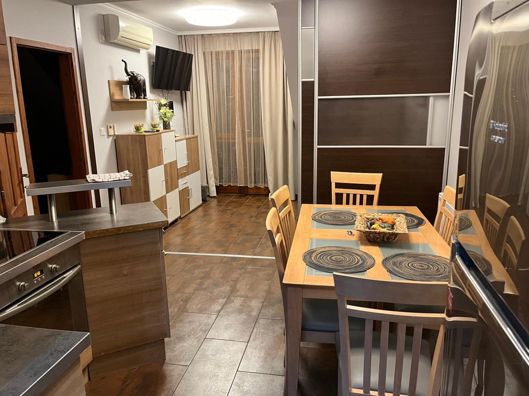 Brookforest Family Apartman Hajdúszoboszló Exterior foto
